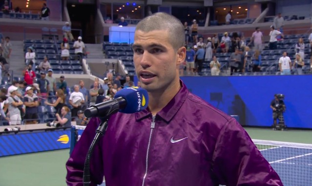 阿尔卡拉斯：我得问问大家是否喜欢我的新发型，我想他们喜欢